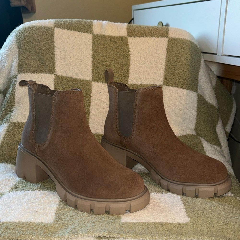 Steve Madden Women’s Brown Ankle Boots